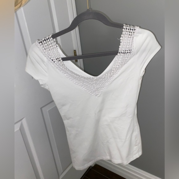 Detailed tshirt - Picture 2 of 3